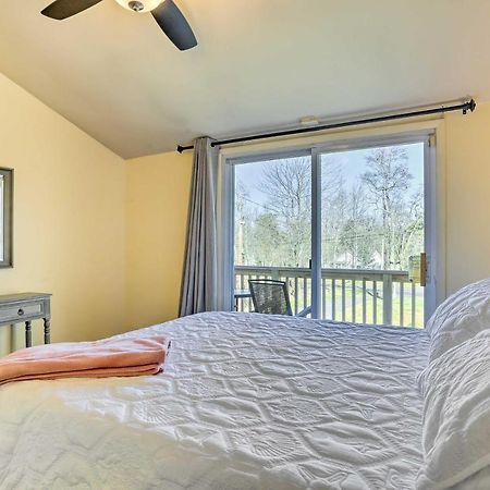 Peaceful Poconos Home With Lake And Pool Access! Long Pond Kültér fotó