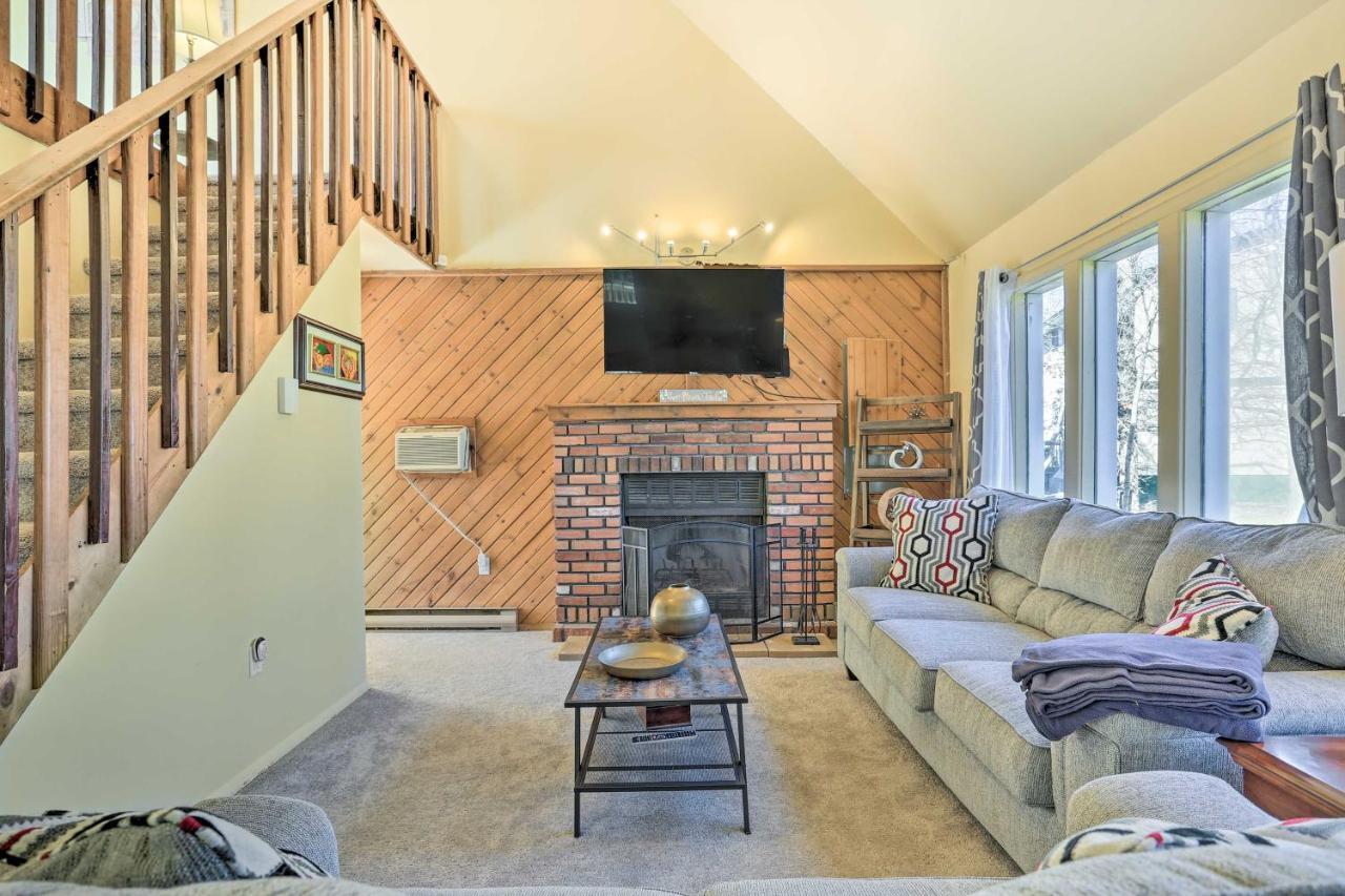 Peaceful Poconos Home With Lake And Pool Access! Long Pond Kültér fotó