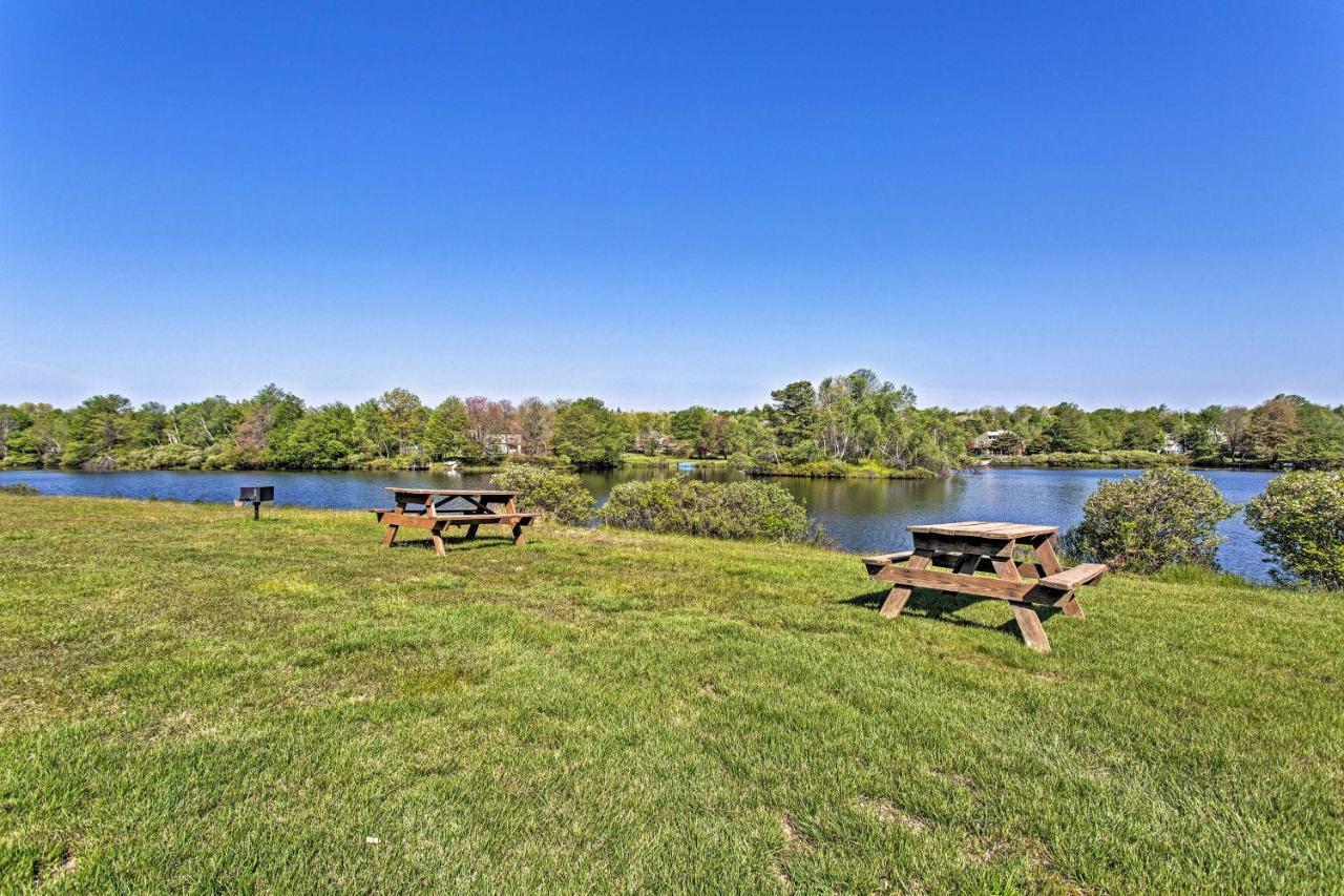Peaceful Poconos Home With Lake And Pool Access! Long Pond Kültér fotó